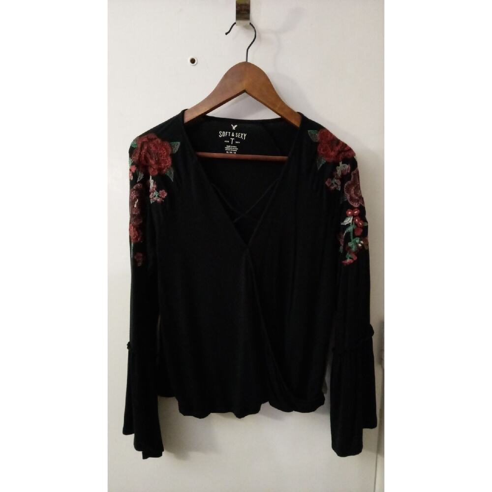 American Eagle Outfitters AEO Soft & Sexy Black Embroidered Top M Boho Festival